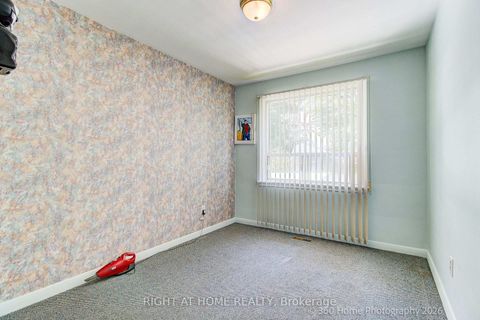 Photo 10 at 9 STEVENHARRIS Drive, Markland Wood, Toronto