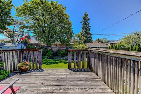 Photo 19 at 9 STEVENHARRIS Drive, Markland Wood, Toronto