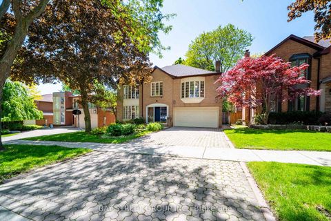 Photo 1 at 11 Riderwood Drive, Windfields, Toronto
