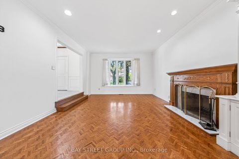 Photo 6 at 11 Riderwood Drive, Windfields, Toronto