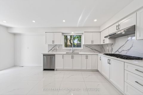 Photo 13 at 11 Riderwood Drive, Windfields, Toronto
