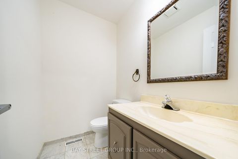 Photo 17 at 11 Riderwood Drive, Windfields, Toronto