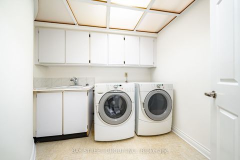 Photo 18 at 11 Riderwood Drive, Windfields, Toronto