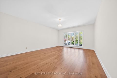 Photo 22 at 11 Riderwood Drive, Windfields, Toronto