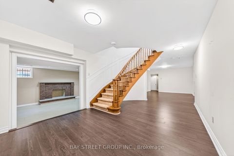 Photo 33 at 11 Riderwood Drive, Windfields, Toronto