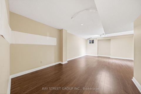 Photo 38 at 11 Riderwood Drive, Windfields, Toronto