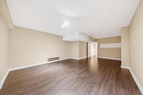 Photo 39 at 11 Riderwood Drive, Windfields, Toronto