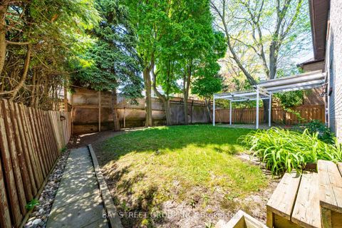 Photo 41 at 11 Riderwood Drive, Windfields, Toronto