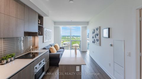 Photo 5 at 3909 - 1 Yorkville Avenue, Annex, Toronto
