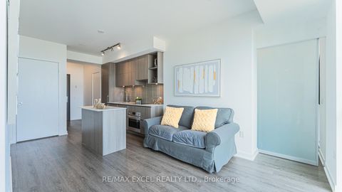 Photo 14 at 3909 - 1 Yorkville Avenue, Annex, Toronto
