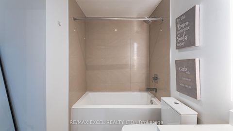 Photo 19 at 3909 - 1 Yorkville Avenue, Annex, Toronto