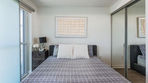 Photo 22 at 3909 - 1 Yorkville Avenue, Annex, Toronto