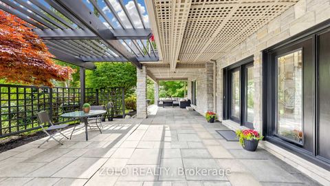 Photo 3 at 41 Meadowcliffe Drive, Cliffcrest, Toronto