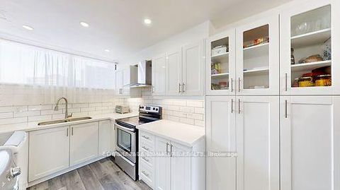 Photo 2 at 806 - 4673 Jane Street, Black Creek, Toronto