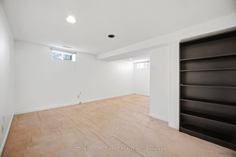 Photo 33 at 63 Chamberlain Avenue, Belgravia, Toronto
