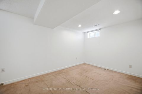 Photo 34 at 63 Chamberlain Avenue, Belgravia, Toronto