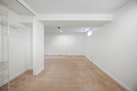 Photo 35 at 63 Chamberlain Avenue, Belgravia, Toronto
