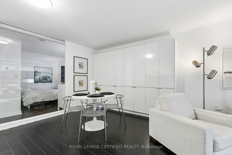 Photo 15 at 227 - 10 Capreol Court, Waterfront Communities C1, Toronto