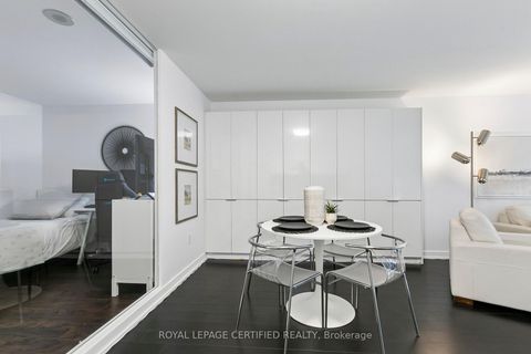 Photo 17 at 227 - 10 Capreol Court, Waterfront Communities C1, Toronto
