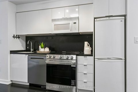 Photo 23 at 227 - 10 Capreol Court, Waterfront Communities C1, Toronto