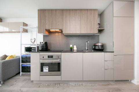 Photo 6 at 2009 - 161 Roehampton Avenue, Mount Pleasant West, Toronto