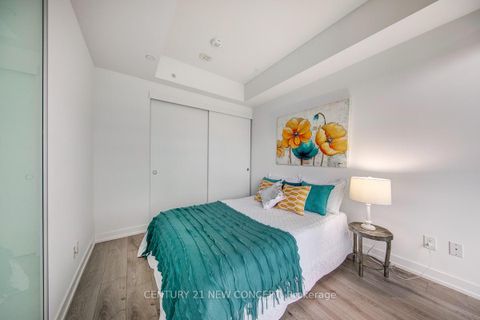 Photo 16 at 2009 - 161 Roehampton Avenue, Mount Pleasant West, Toronto