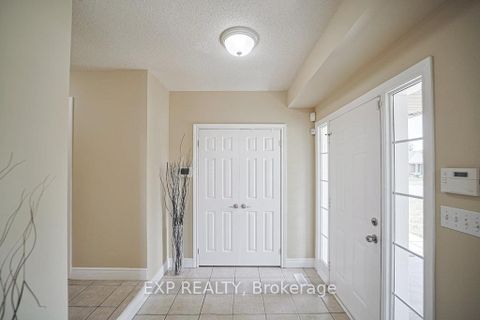 Photo 3 at 2 Carlson Place, Bowmanville, Clarington