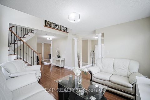 Photo 5 at 2 Carlson Place, Bowmanville, Clarington