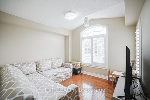 Photo 18 at 2 Carlson Place, Bowmanville, Clarington