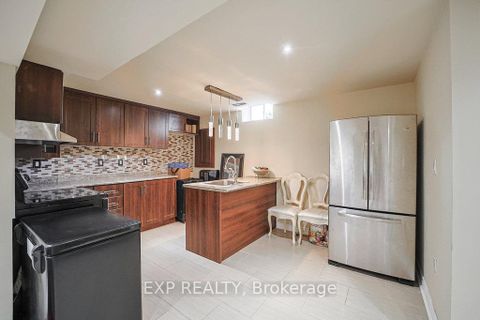 Photo 29 at 2 Carlson Place, Bowmanville, Clarington