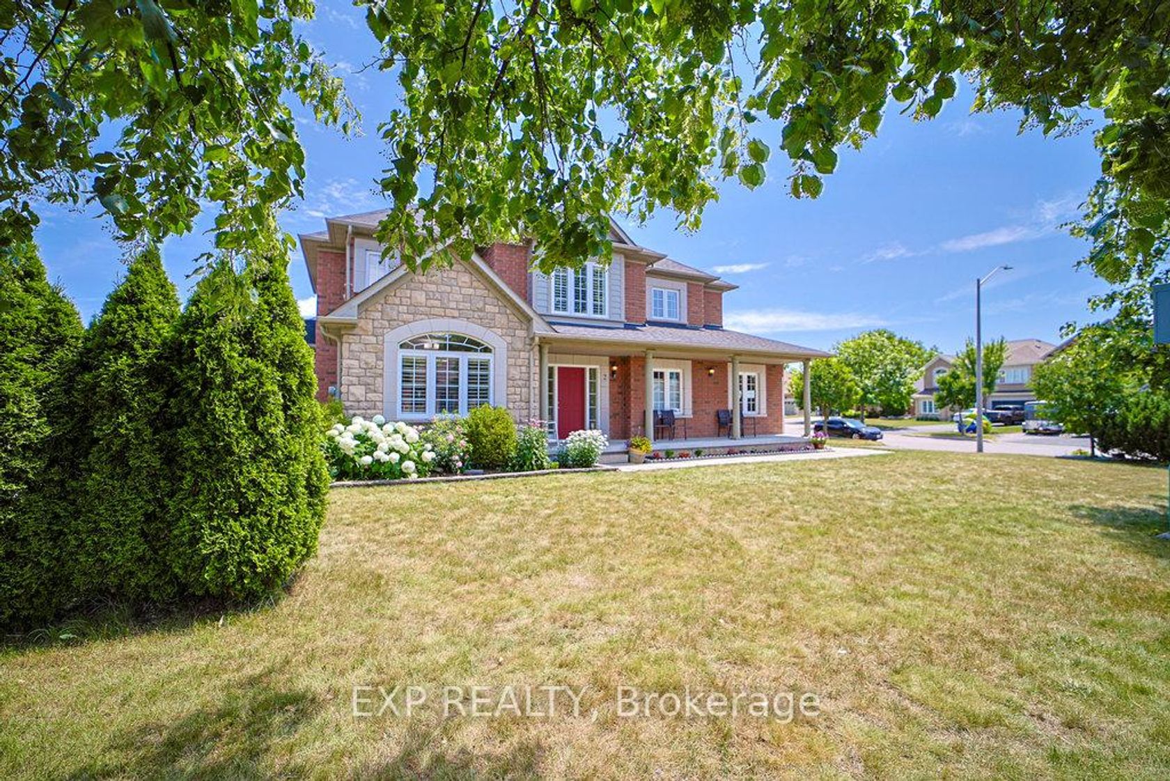 2 Carlson Place, Bowmanville, Clarington photo number 2