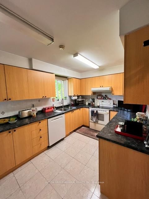 Photo 6 at 73 Hove Street, Bathurst Manor, Toronto