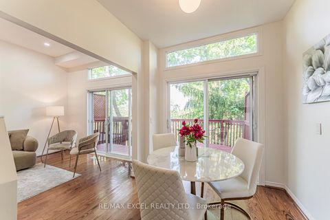 Photo 20 at 128 Cottonwood Court, Bayview Country Club Estates, Markham