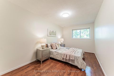 Photo 31 at 128 Cottonwood Court, Bayview Country Club Estates, Markham