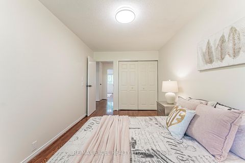 Photo 32 at 128 Cottonwood Court, Bayview Country Club Estates, Markham