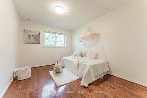Photo 33 at 128 Cottonwood Court, Bayview Country Club Estates, Markham