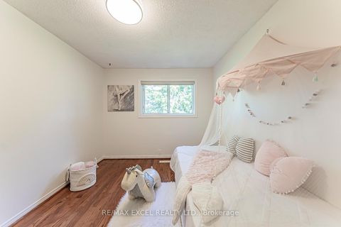 Photo 34 at 128 Cottonwood Court, Bayview Country Club Estates, Markham