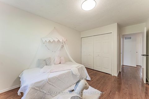 Photo 35 at 128 Cottonwood Court, Bayview Country Club Estates, Markham