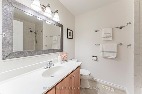 Photo 36 at 128 Cottonwood Court, Bayview Country Club Estates, Markham