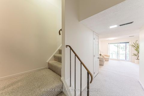 Photo 39 at 128 Cottonwood Court, Bayview Country Club Estates, Markham