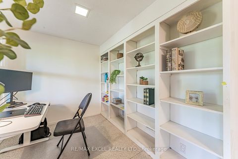 Photo 44 at 128 Cottonwood Court, Bayview Country Club Estates, Markham