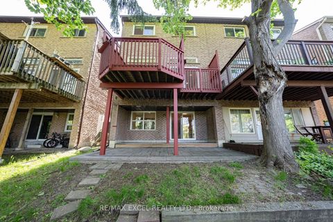 Photo 48 at 128 Cottonwood Court, Bayview Country Club Estates, Markham