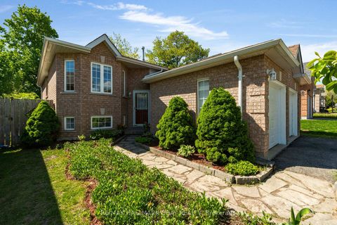 Photo 1 at 63 Masters Drive, East Bayfield, Barrie