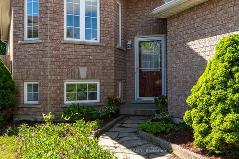 Photo 2 at 63 Masters Drive, East Bayfield, Barrie