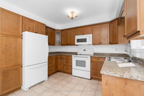 Photo 9 at 63 Masters Drive, East Bayfield, Barrie