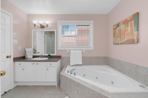 Photo 14 at 63 Masters Drive, East Bayfield, Barrie