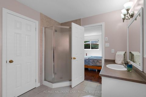 Photo 15 at 63 Masters Drive, East Bayfield, Barrie