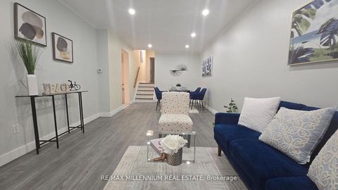 Photo 3 at 120 Duncanwoods Drive, Humber Summit, Toronto