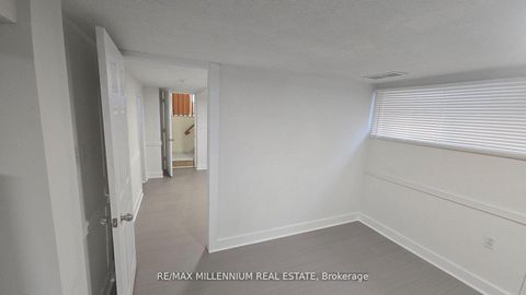 Photo 13 at 120 Duncanwoods Drive, Humber Summit, Toronto