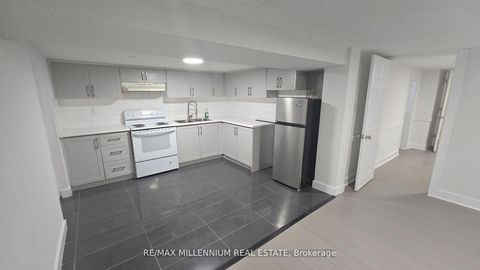 Photo 27 at 120 Duncanwoods Drive, Humber Summit, Toronto